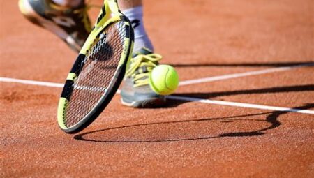 Tenis Ekipmanları: Raket, Top ve Ayakkabı Seçimi Nasıl Yapılır?